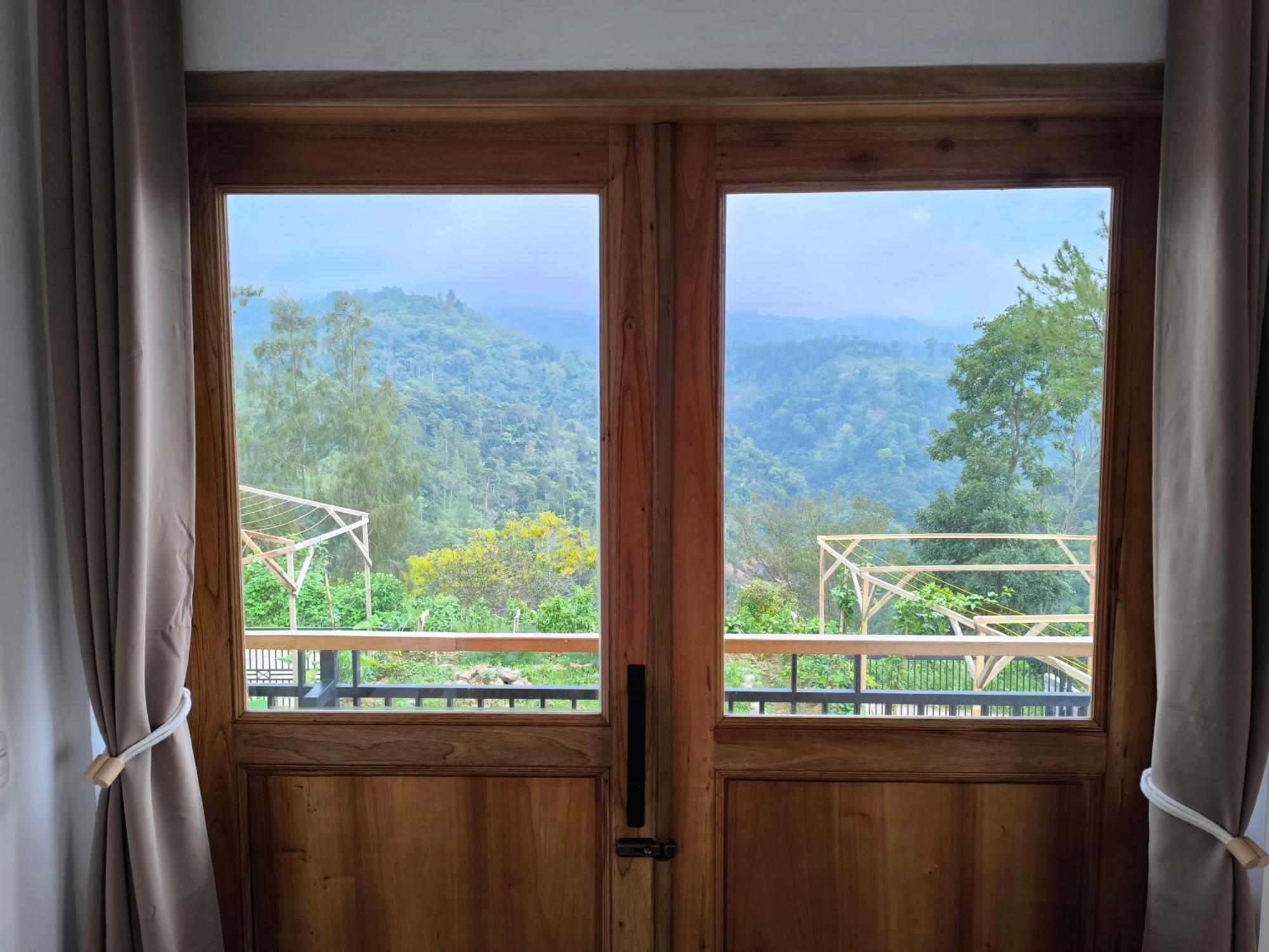 Wisma tamu Maison Manendra - Bromo Malang